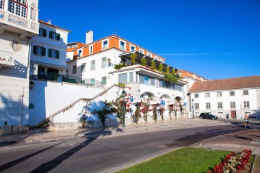 Cascais, Portekiz - 24 Eylül. 2017. Cascais çekici sokaklarında