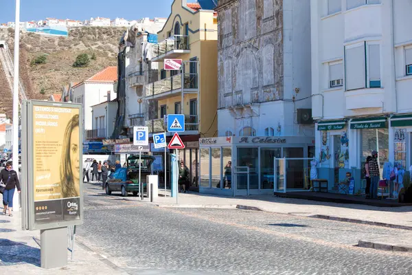 Nazaré, Portugal - 5 November 2017: Street view i Nazare. Staden — Stockfoto