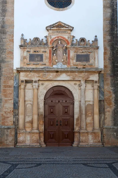 A templom Obidos, Portugália. Obidos középkori városa belül w — Stock Fotó