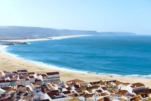 Nazare 비치 대서양 해안에에 보기. 포르투갈 — 스톡 사진