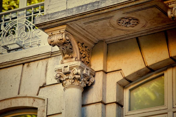 Detalj av antik arkitektur, i Lissabon. — Stockfoto