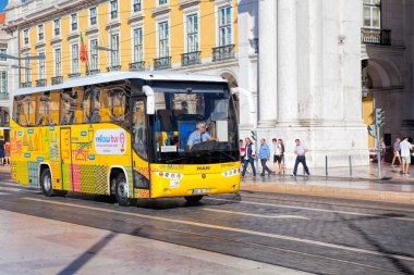 Lisbon, Portekiz - 10 Eylül. 2017. Lisbon, Po otobüs turu