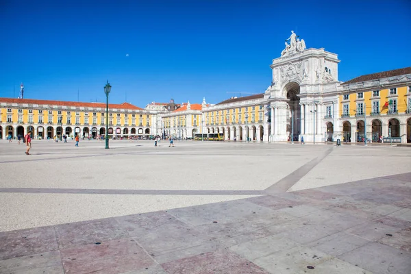 LISBON, PORTUGAL - SEPTEMBER 10. 2017 .  The Praca do Comercio o — Stock Photo, Image