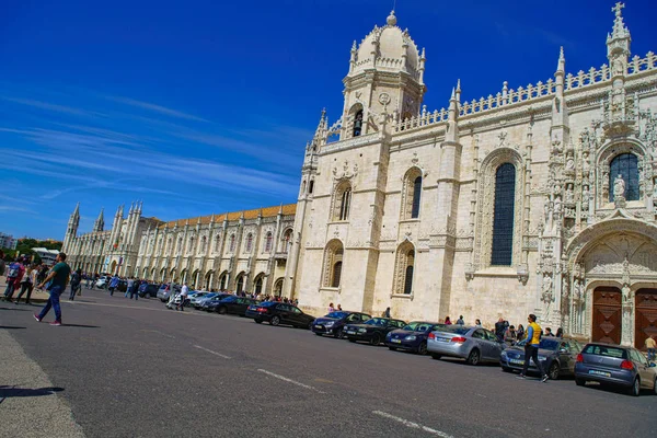 리스본-2018 년 4 월 1 일:으로 dos Jeronimos 이다는 높은 또는 — 스톡 사진