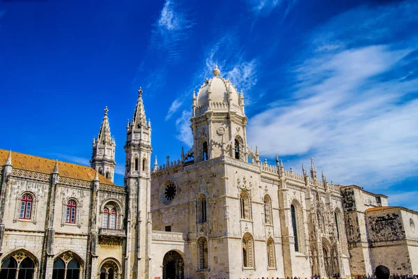 The Jeronimos Monastery or Hieronymites Monastery is located in — Stock Photo, Image