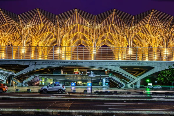Gare du Oriente (Orient Station) public transport designed by architect Santiago Calatrava — Stock Photo, Image
