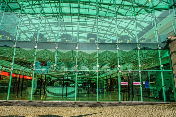 Centro Comercial Vasco da Gama no Parque das Nações, Lisboa, Portugal. Um dos maiores centros comerciais  . — Fotografia de Stock