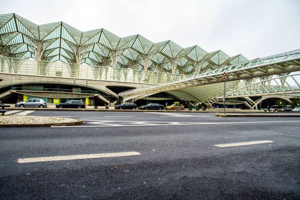 Gare do Oriente or the Lisbon Oriente Station, one of Portuguese intermodal transport hubs — Stock Photo, Image