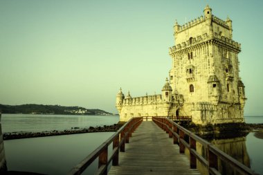 Santa Maria de Bele içinde yer alan bir kuledir Belem Kulesi olduğunu