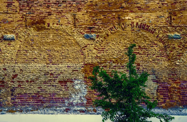 Red brick wall on the abandoned old factory — Stock Photo, Image