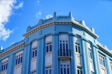 Lizbon'da Antik Bina cephe. güneşli öğleden sonra