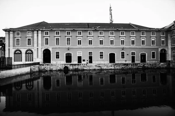 Building Embankment Lisbon — Stock Photo, Image