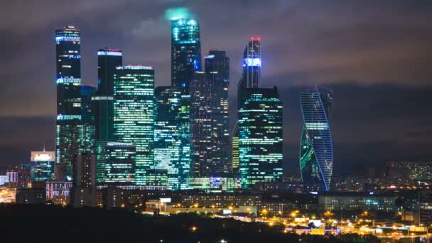 밤 timelapse, 모스크바, 러시아에서 마천루 국제 비즈니스 중심 도시 — 비디오