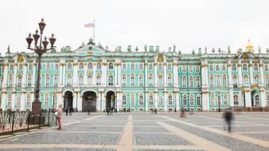 Saint Petersburg, Rusya Federasyonu - 12 Ekim 2016: Hyperlapse atmak bina ve salonları Ermitaj Müzesi