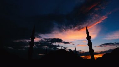 Timelapse ünlü Sultanahmet veya Sultanahmet Camii Istanbul cityscape gün batımında, Türkiye