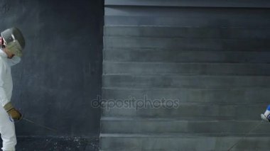 İki eskrimcilerin erkek ve kadın birbirlerini tebrik var ve eskrim maç kapalı Başlat