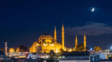 gece Istanbul'da ünlü Süleymaniye Camii