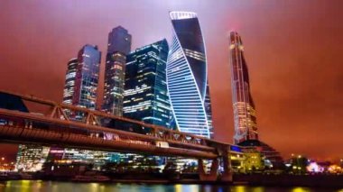 Moskova şehir uluslararası ticaret bölgesi gece Timelapse hyperlapse