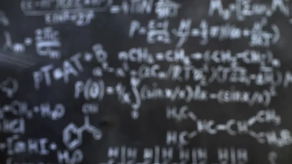 Chemical and mathematical equations wall room background defocused — Stock Photo, Image