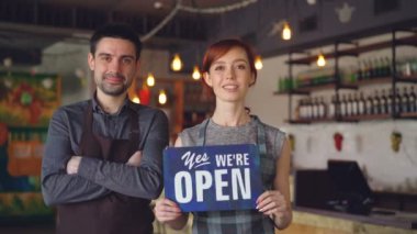 Güzel kızıl saçlı işkadını Kafe sahibi 