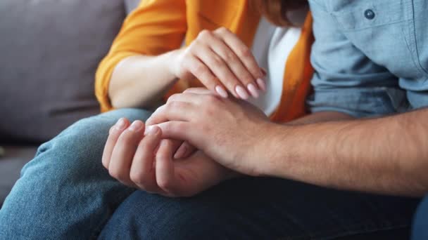 Slow motion close-up of human hands mans and womans caressing each other — 图库视频影像