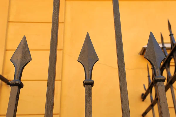 Wrought Iron Fence Details — 图库照片