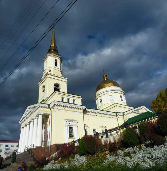 Православна Церква в центрі Іжевськ — стокове фото