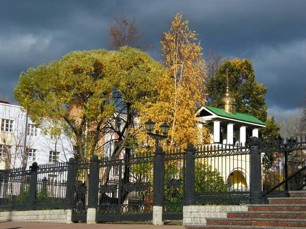 Православна Церква в центрі Іжевськ — стокове фото