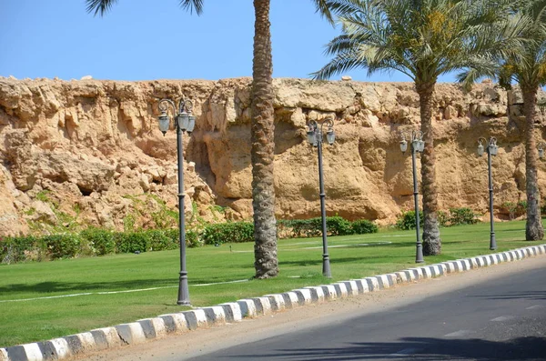 Landskap gatorna i ett stort turistcentrum av Sharm El Sheikh — Stockfoto