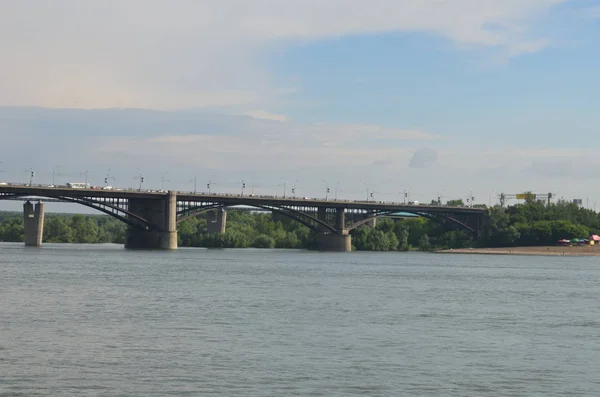 Le pont ferroviaire de Novossibirsk — Photo