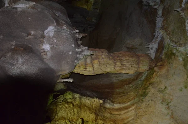 Caverna do Mamute na Península da Crimeia — Fotografia de Stock