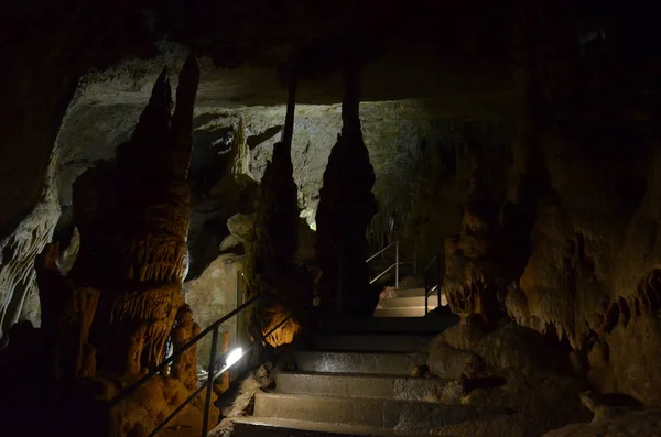 Caverna do Mamute na Península da Crimeia — Fotografia de Stock