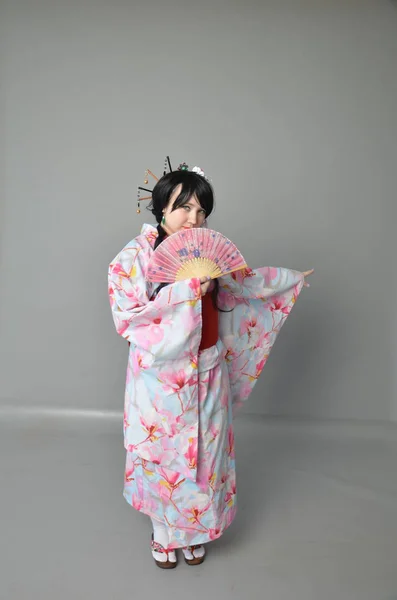 Chica en Yukata — Foto de Stock