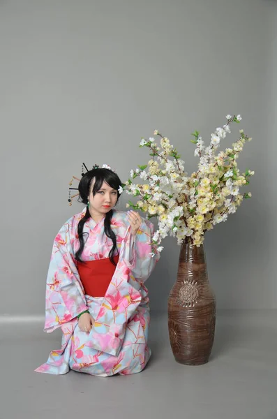 Menina em Yukata — Fotografia de Stock