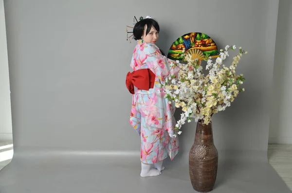 Gadis di Yukata — Stok Foto