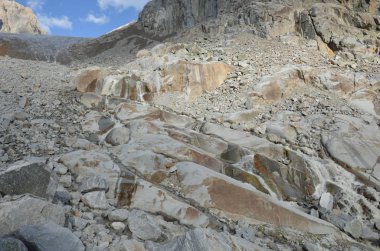 Elbruz Dağı eteklerinde