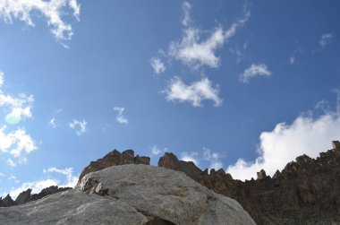 Elbruz Dağı eteklerinde