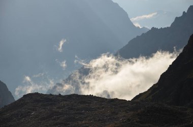 Elbruz Dağı eteklerinde