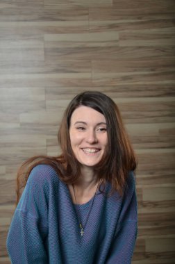 Kızın duygularıyla gösterir