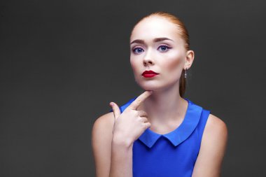 Makyaj. Güzel sarışın kadın