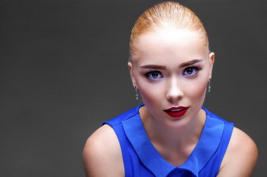 Makyaj. Güzel sarışın kadın