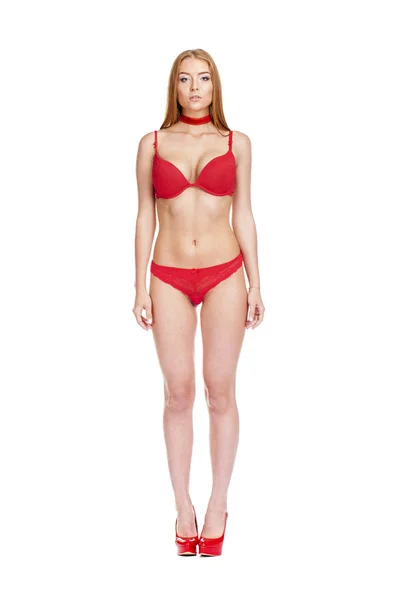 Kırmızı bikini sarışın genç güzel kadın — Stok fotoğraf