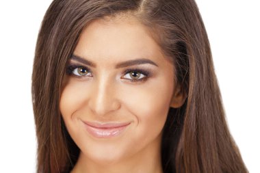 Mutlu güzel esmer kadın