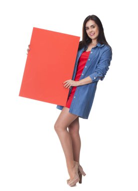 Mutlu güzel esmer kadın