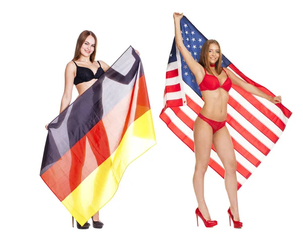 Vacker flicka i bikini holding Usa flaggan — Stockfoto