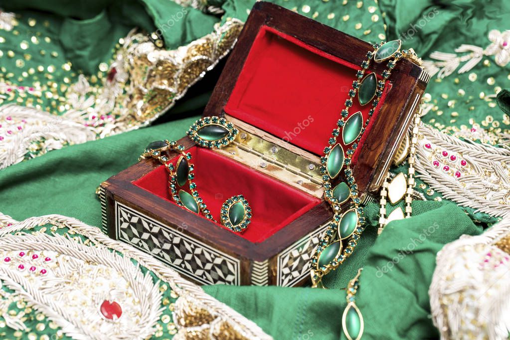 Vintage pearl jewelry box