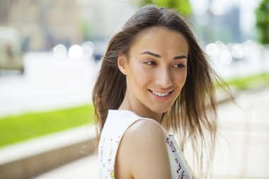 güzel genç mutlu kadın portresi 