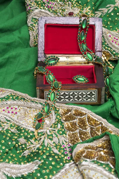 复古珍珠珠宝盒 — 图库照片