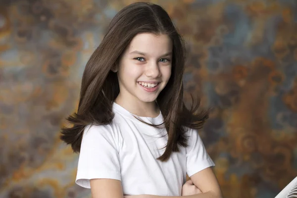 Retrato de uma menina encantadora — Fotografia de Stock