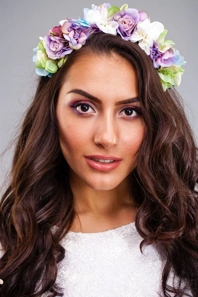 Young arabic woman in white sexy dress — Stock Photo, Image